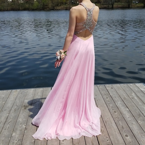 Ava Presley Light Pink Rhinestone Open-Back Prom Halter Dress Size 4 - Picture 11 of 12